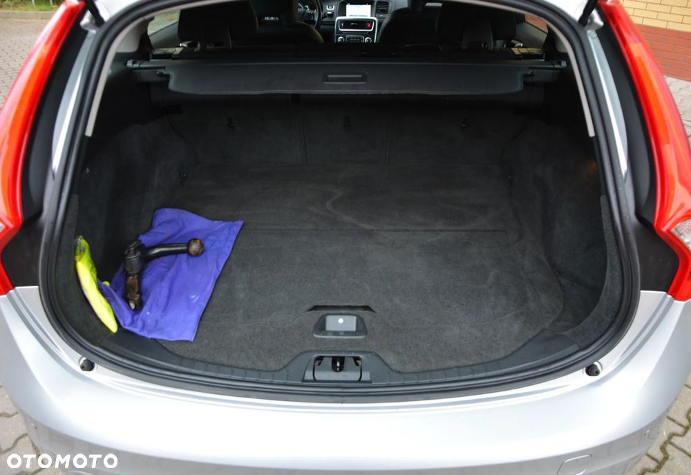 Volvo V60 D4 Geartronic Summum - 30