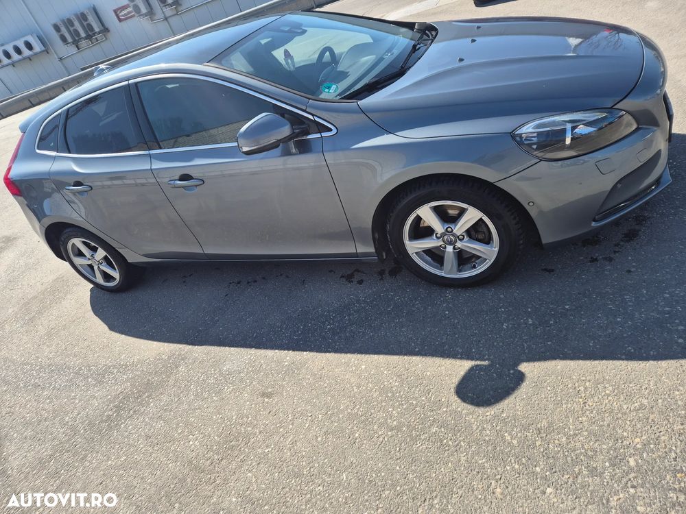 Volvo V40 D4 Summum - 32
