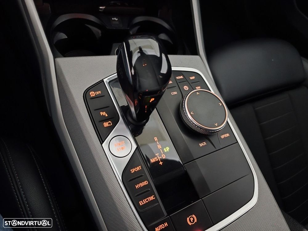 BMW 320 e Touring Auto - 29