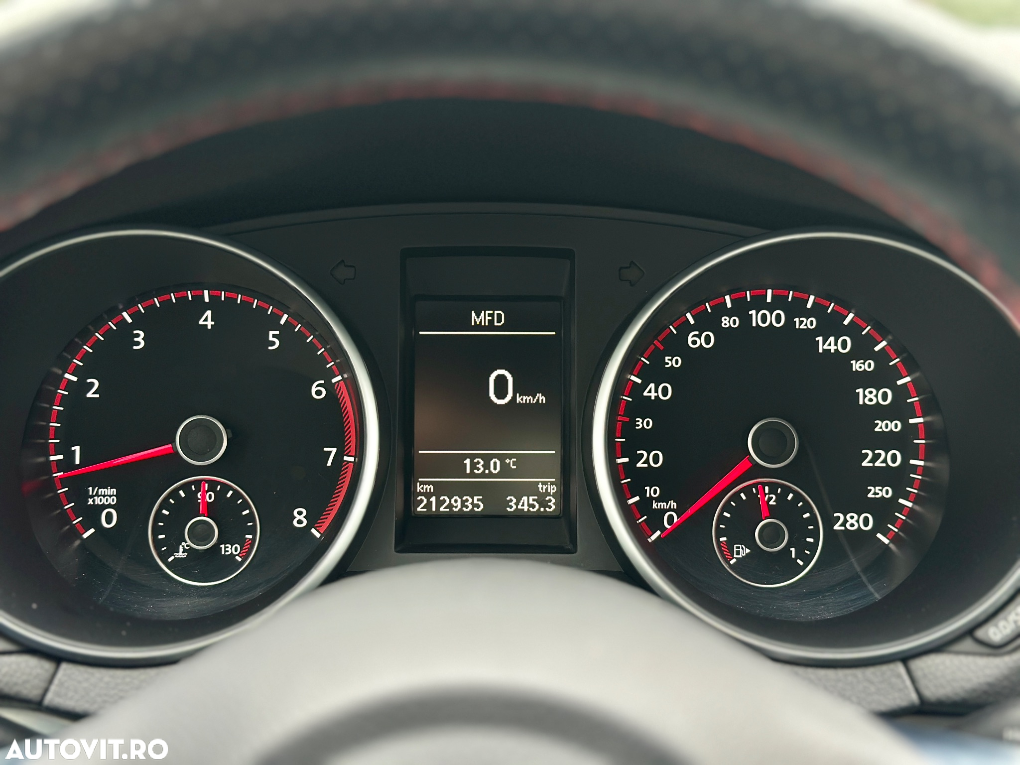 Volkswagen Golf 2.0 GTI adidas - 37