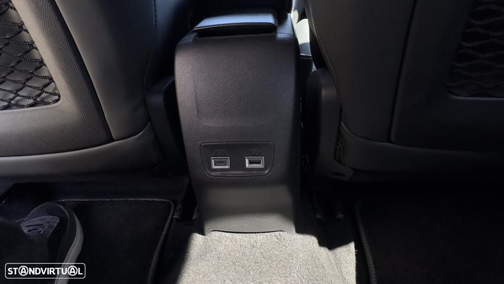 Peugeot e-2008 50 kWh GT - 34