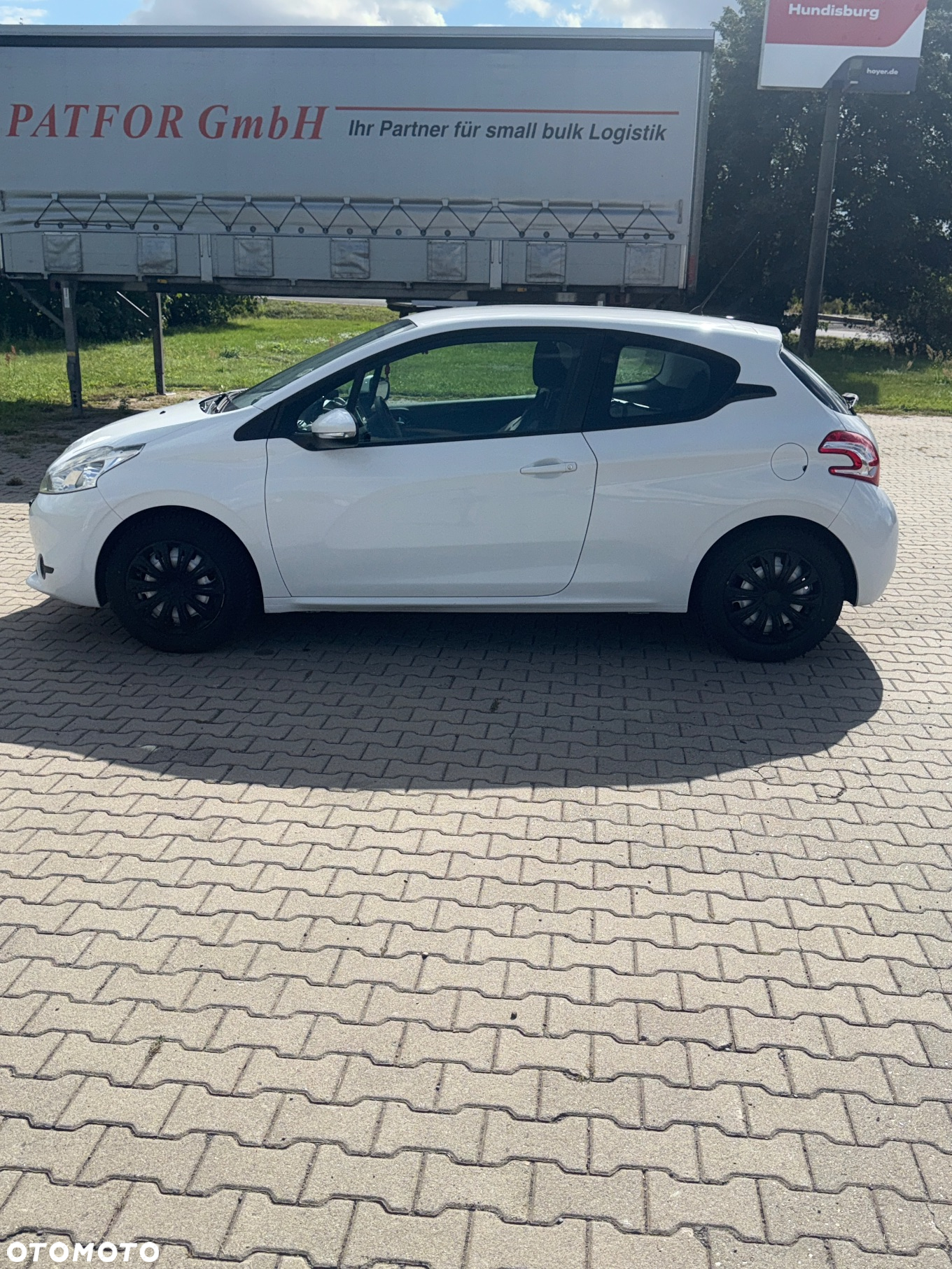 Peugeot 208 - 17