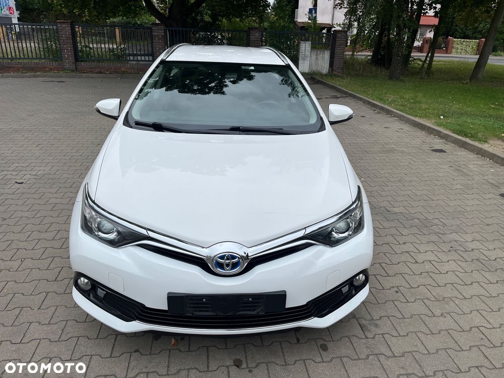 Toyota Auris Hybrid 135 Prestige - 2