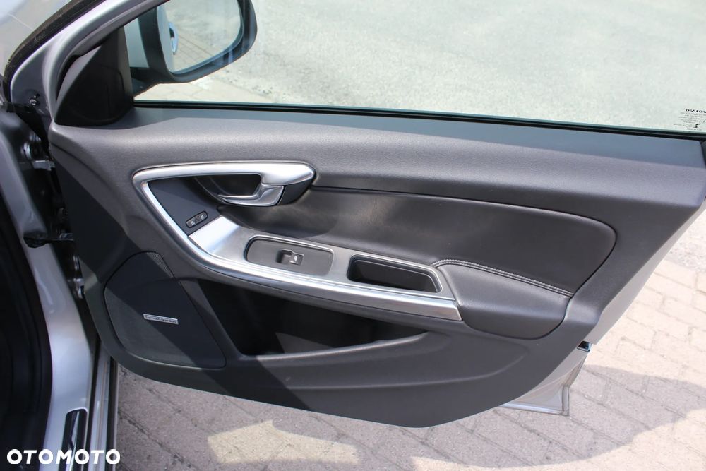 Volvo V60 D2 - 24