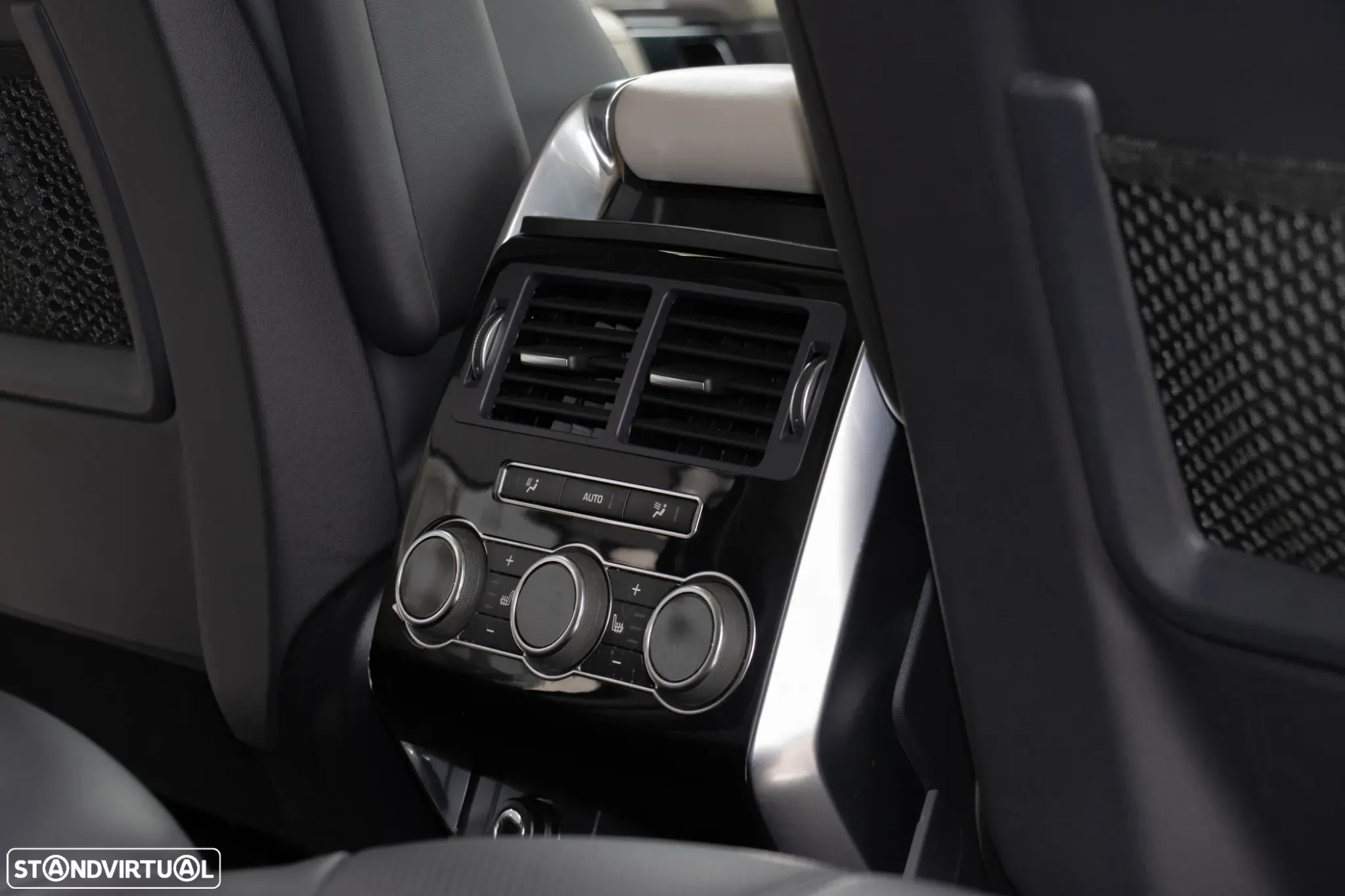 Land Rover Range Rover 4.4 SDV8 Autobiography - 38