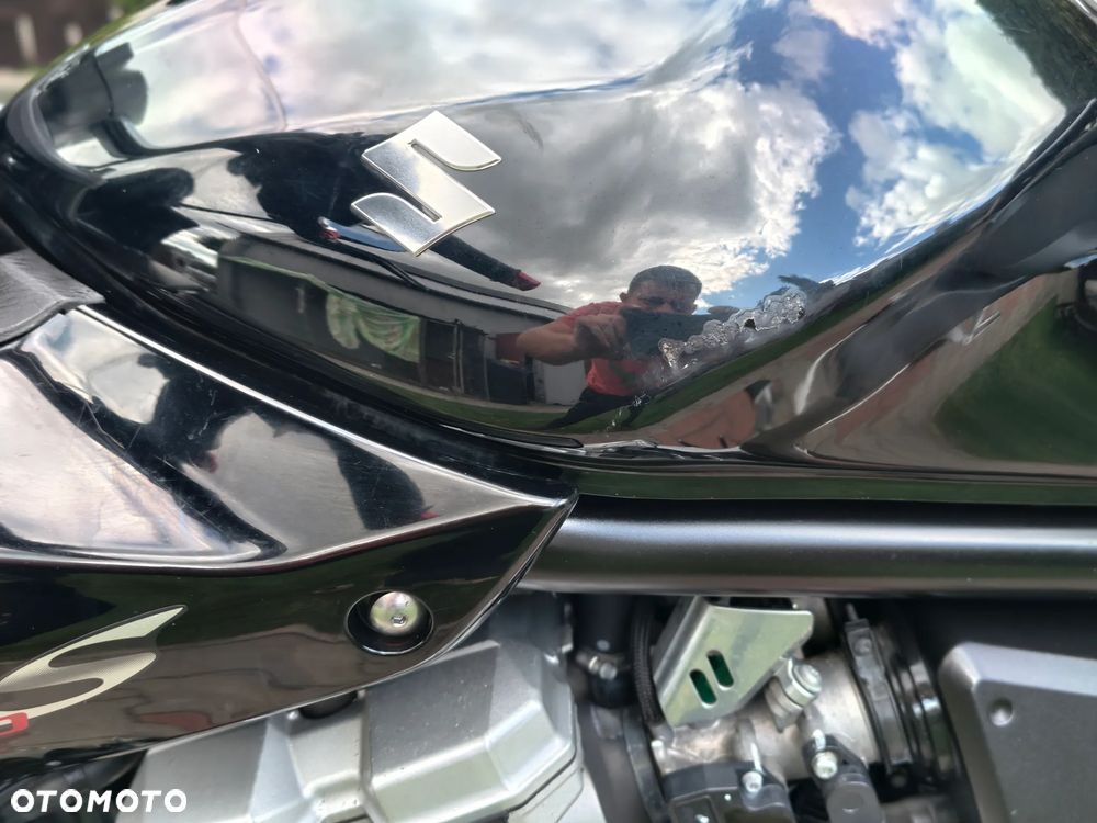Suzuki Bandit - 25
