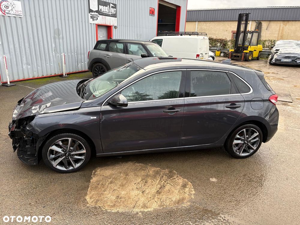 Hyundai i30 1.0 T-GDI 48V-Hybrid Intro - 2