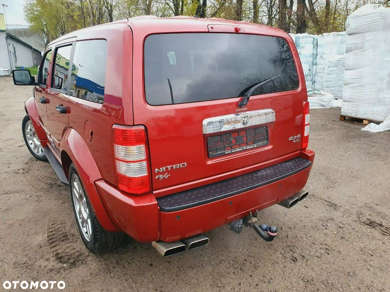 Dodge Nitro - 9