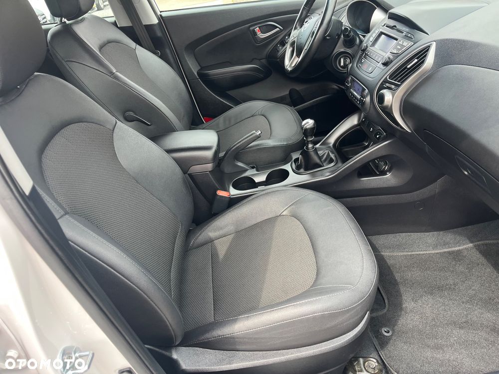 Hyundai ix35 1.6 2WD Fifa World Cup Edition - 6