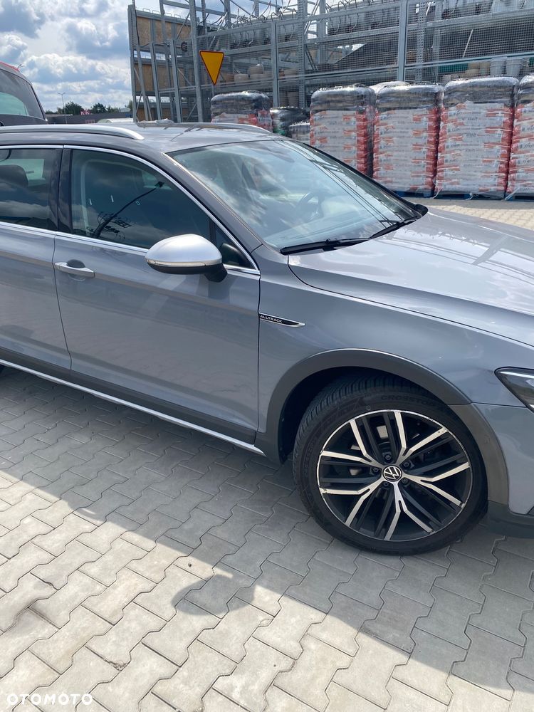 Volkswagen Passat Alltrack 2.0 TDI 4Mot DSG - 2