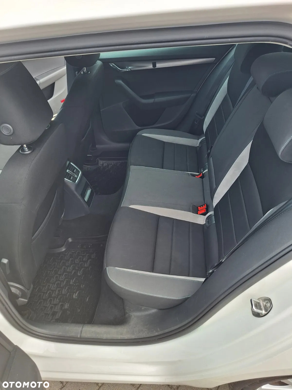 Skoda Octavia 1.4 TSI Joy - 12