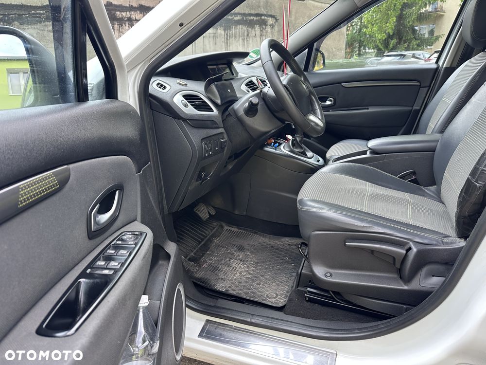 Renault Scenic 2.0 16V Bose Edition CVT - 14