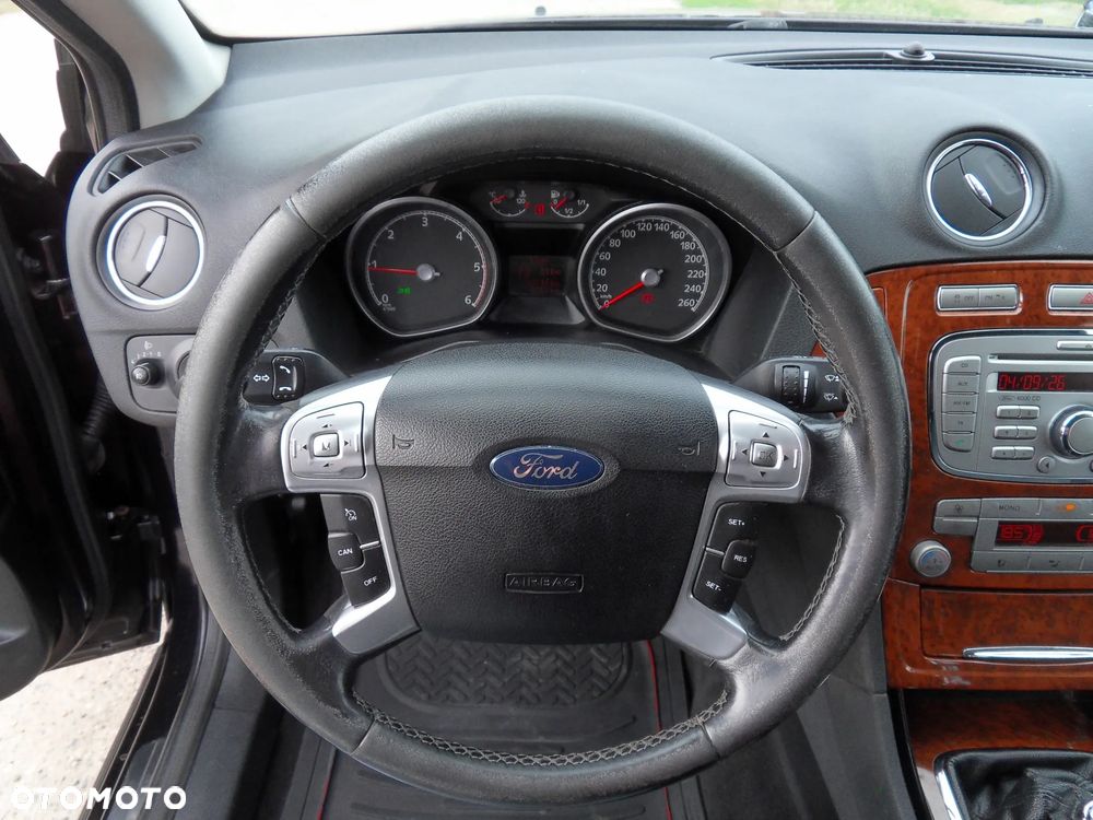 Ford Mondeo 1.8 TDCi Titanium - 16
