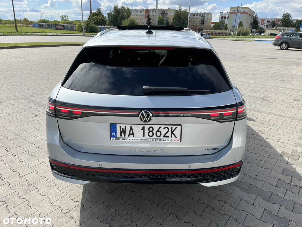 Volkswagen Passat 2.0 TSI 4Mot R-Line Plus DSG - 8