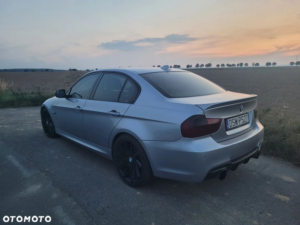 BMW Seria 3 330d xDrive - 17