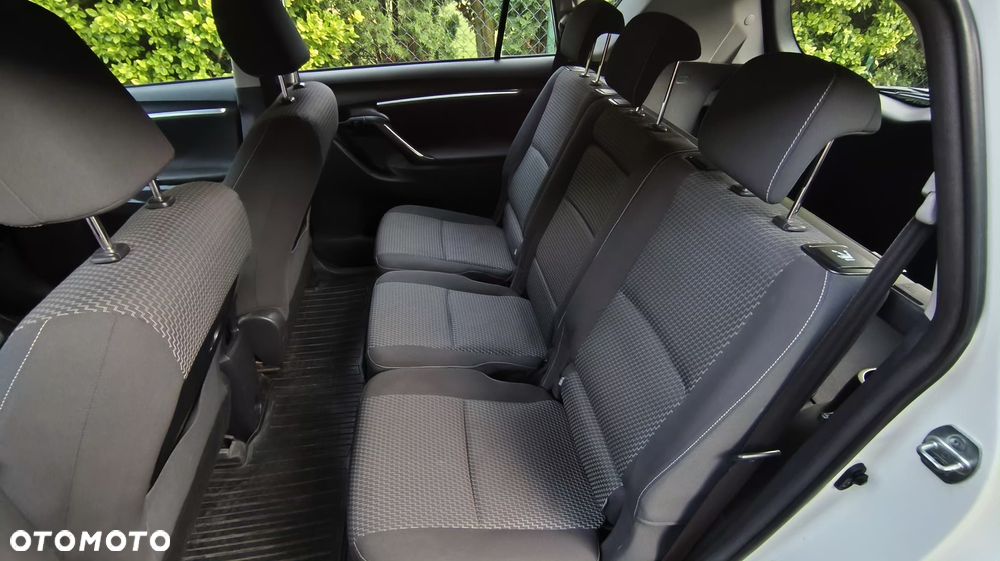 Toyota Verso 2.0 D-4D Premium - 39