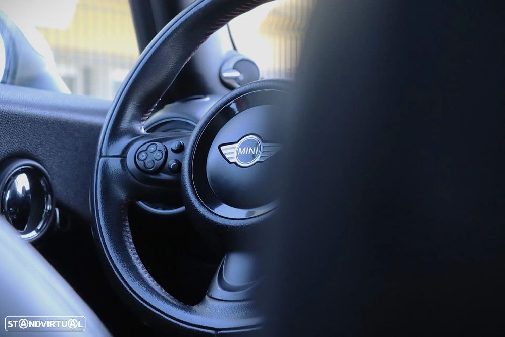 MINI 3 Portas John Cooper Works - 26
