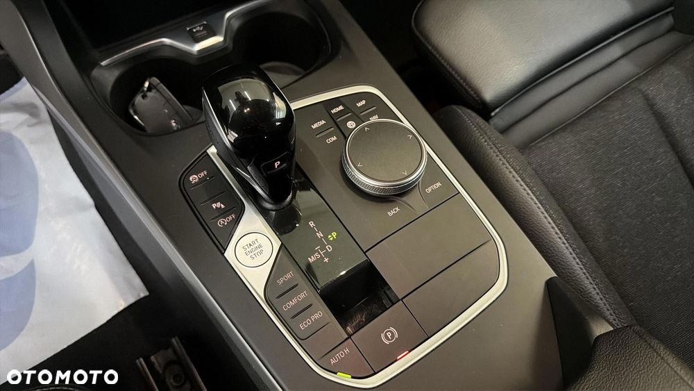 BMW Seria 1 118i Advantage - 21
