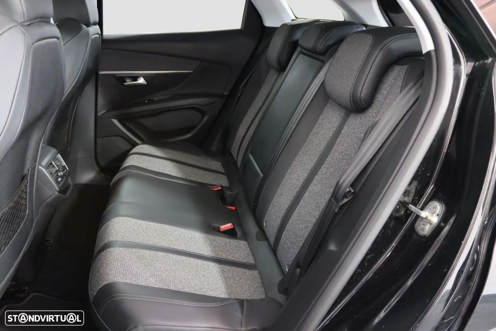 Peugeot 3008 - 16