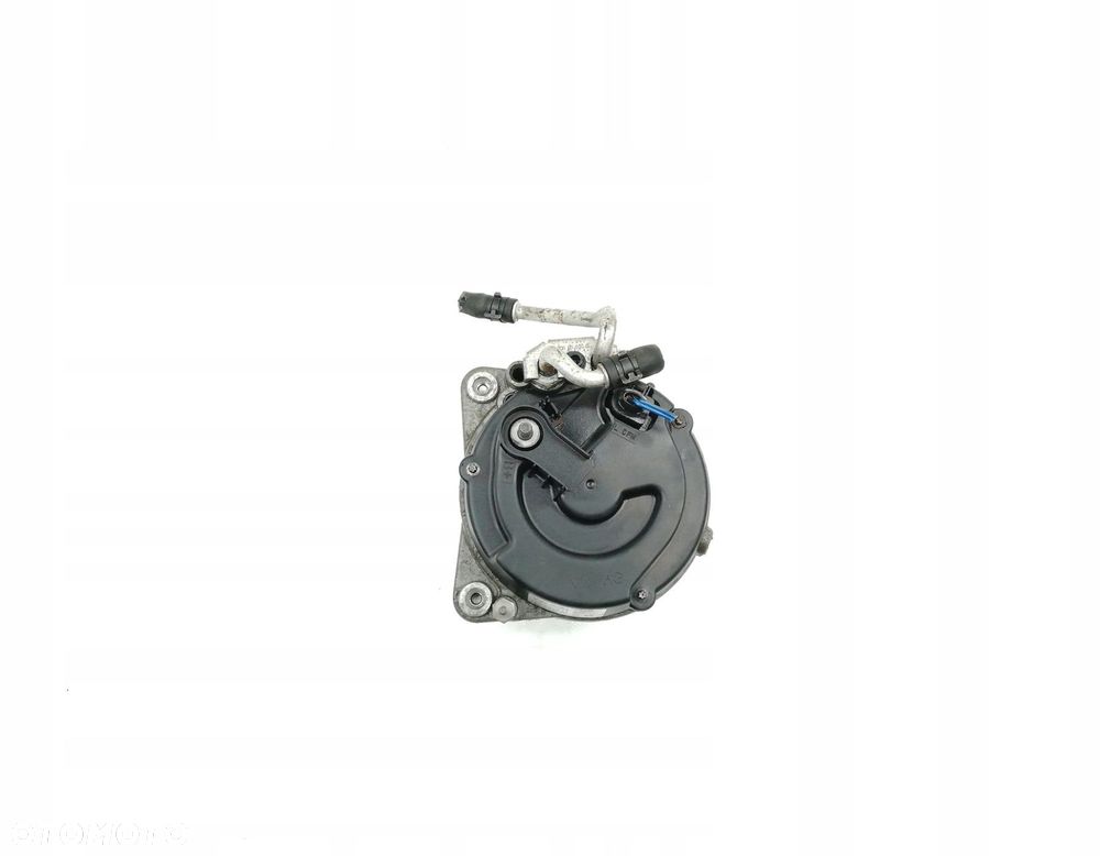 ALTERNATOR  VW PASSAT B5 FL 4.0 W8 07D903021 - 5