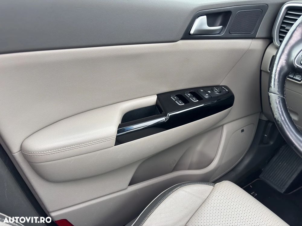 Kia Sportage 2,0 CRDI AWD Aut. Platinum - 16