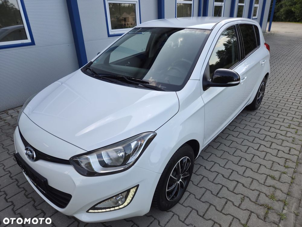 Hyundai i20 1.2 Fifa World Cup Edition - 12
