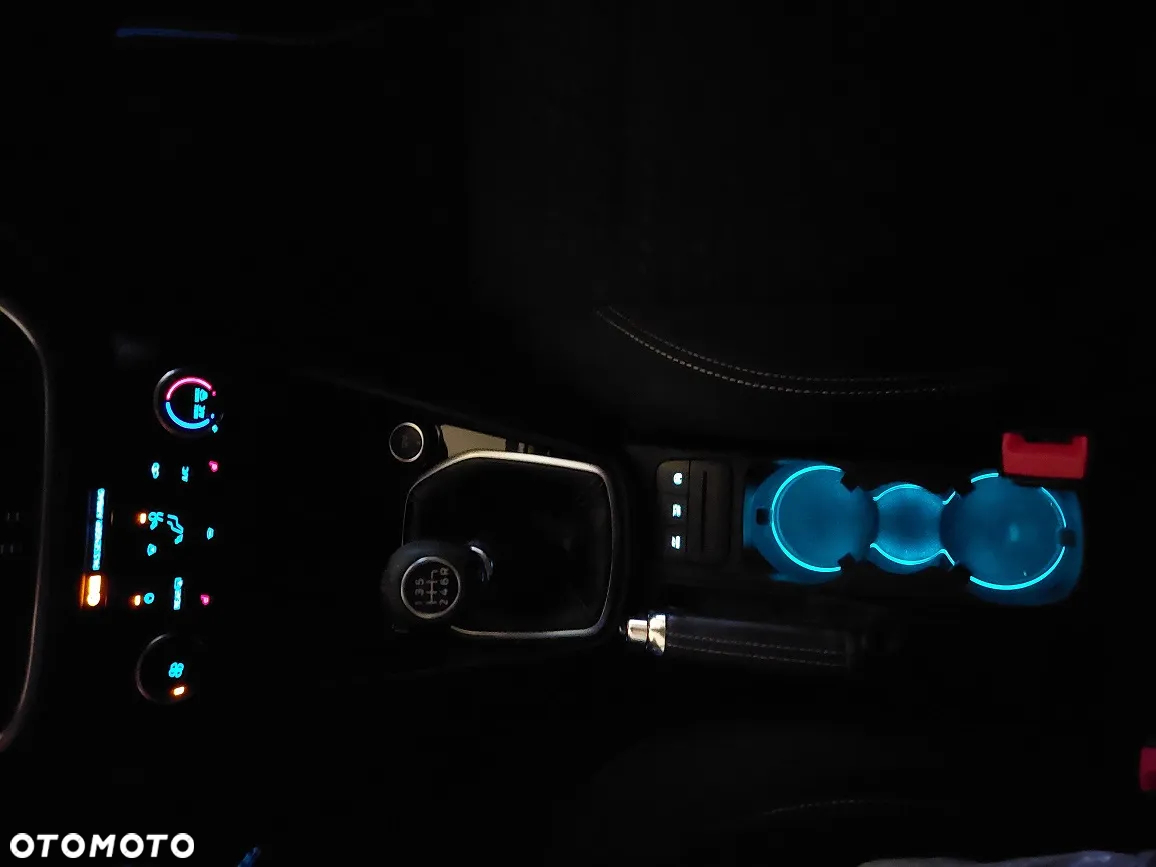 Ford Fiesta - 24
