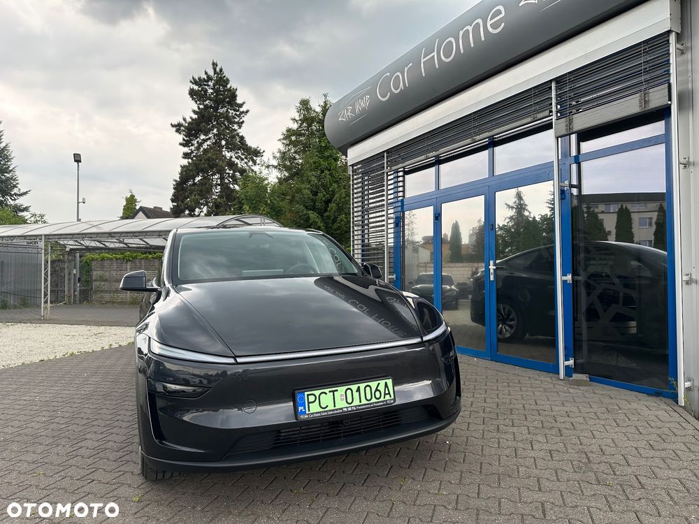 Tesla Model Y - 3