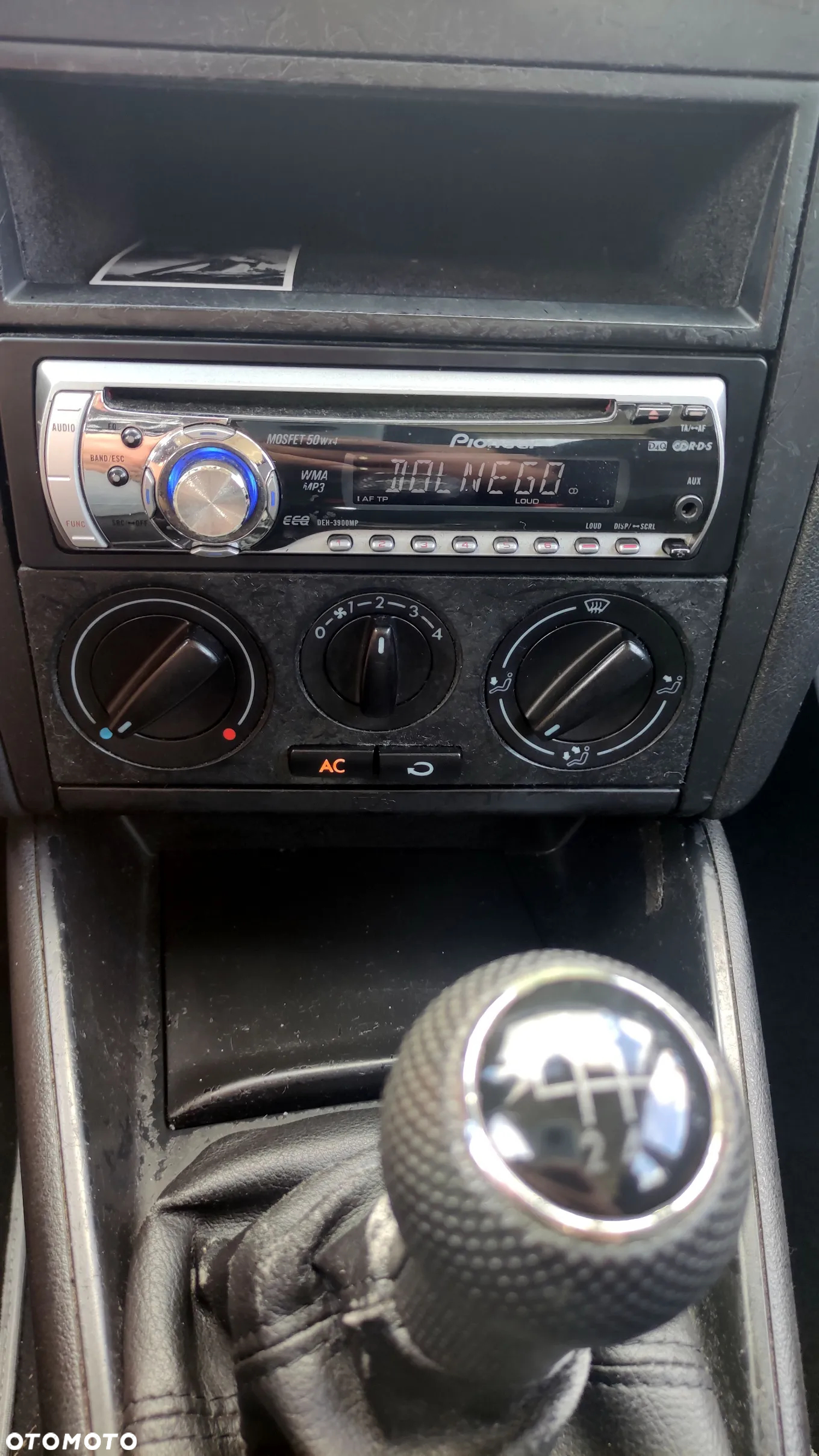 Volkswagen Golf - 21