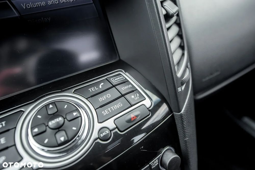 Infiniti QX70 3.7 S Premium - 28