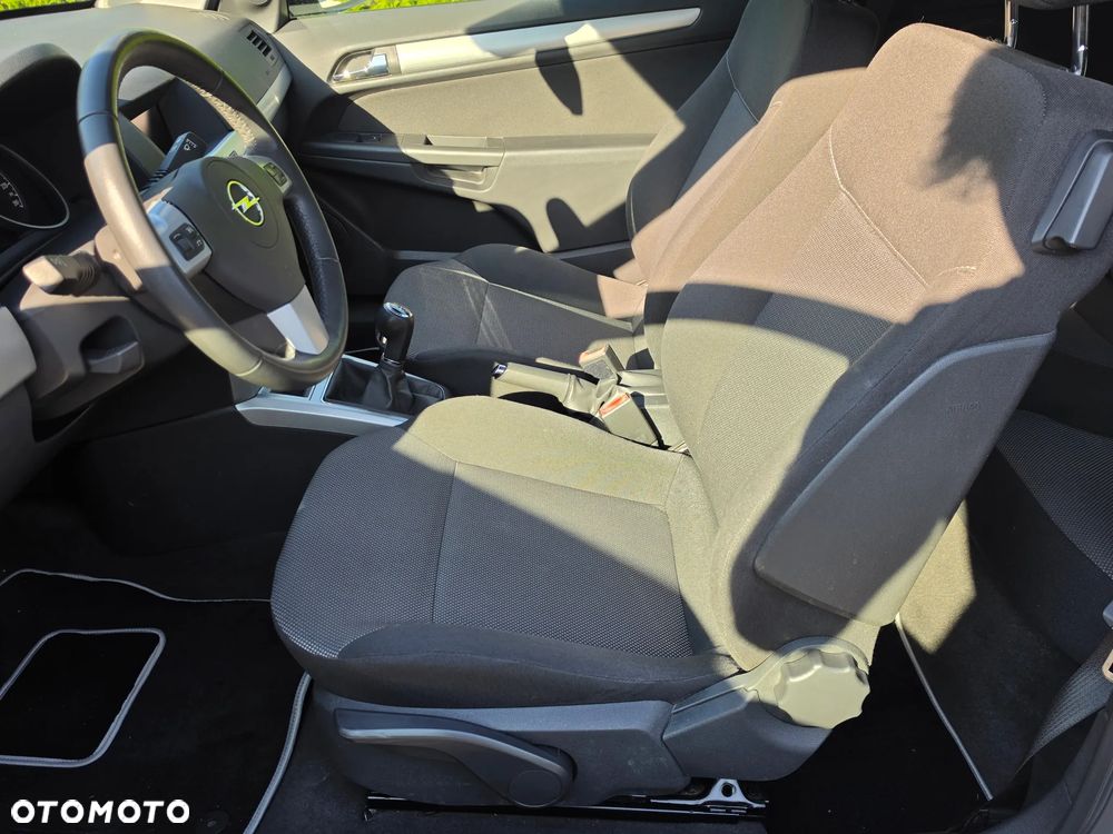 Opel Astra - 16