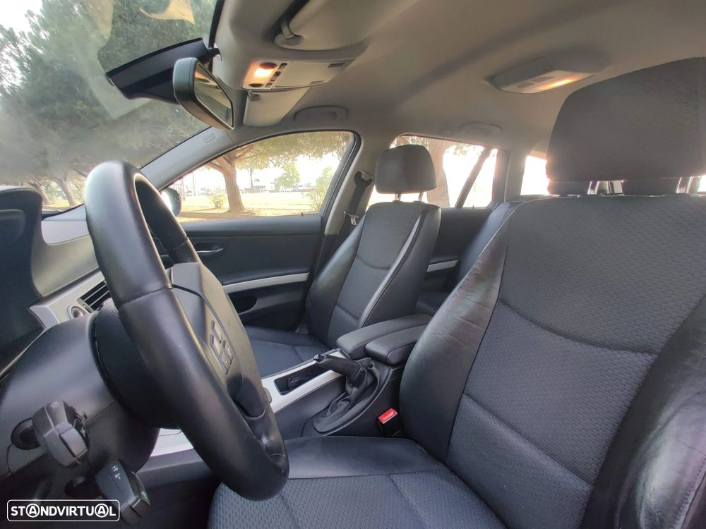 BMW 320 d Sport - 21