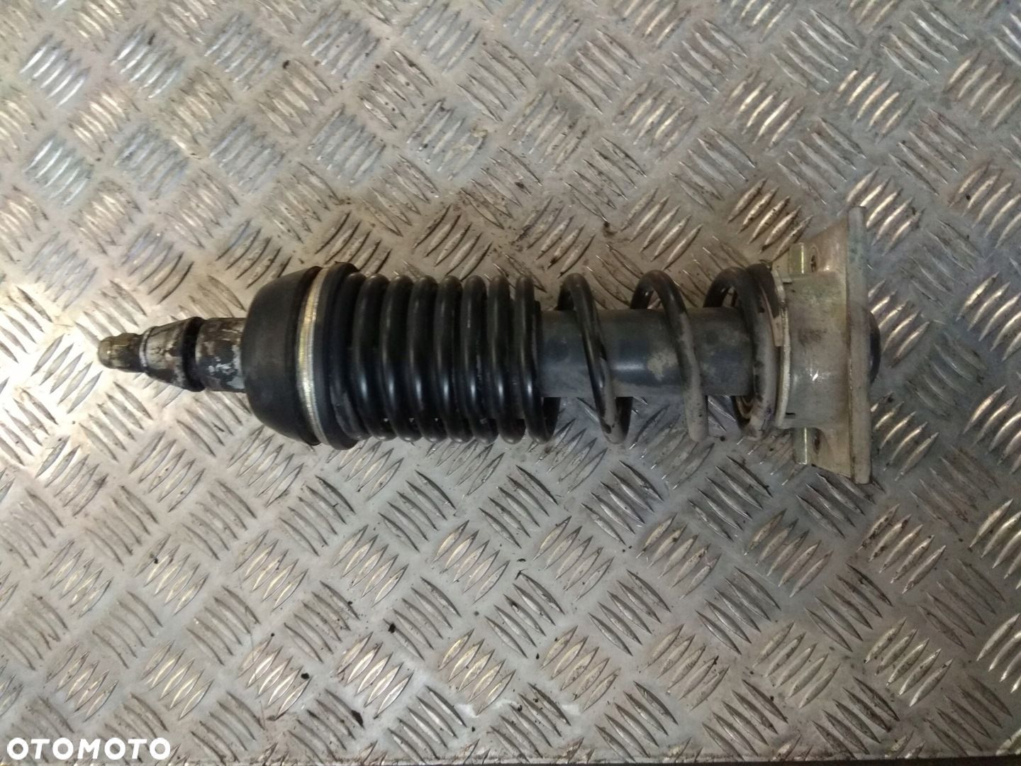 AMORTYZATOR KABINY ZAMEK SPRĘŻYNA MERCEDES ATEGO 1322 EURO 5 OE 9703175003 - 1