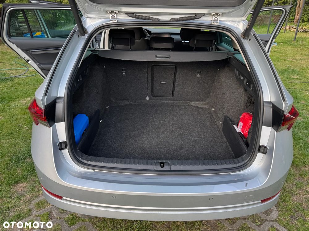 Skoda Octavia 2.0 TDI DSG Clever - 28