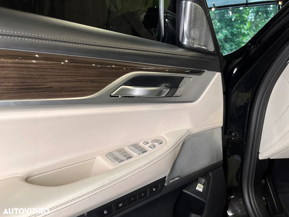 BMW Seria 7 730d xDrive - 23