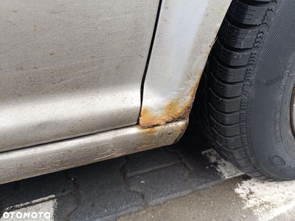 Volkswagen Golf 1.6 - 4