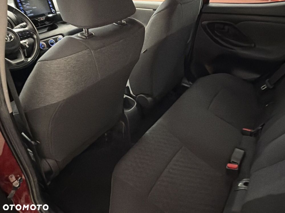 Toyota Yaris - 12