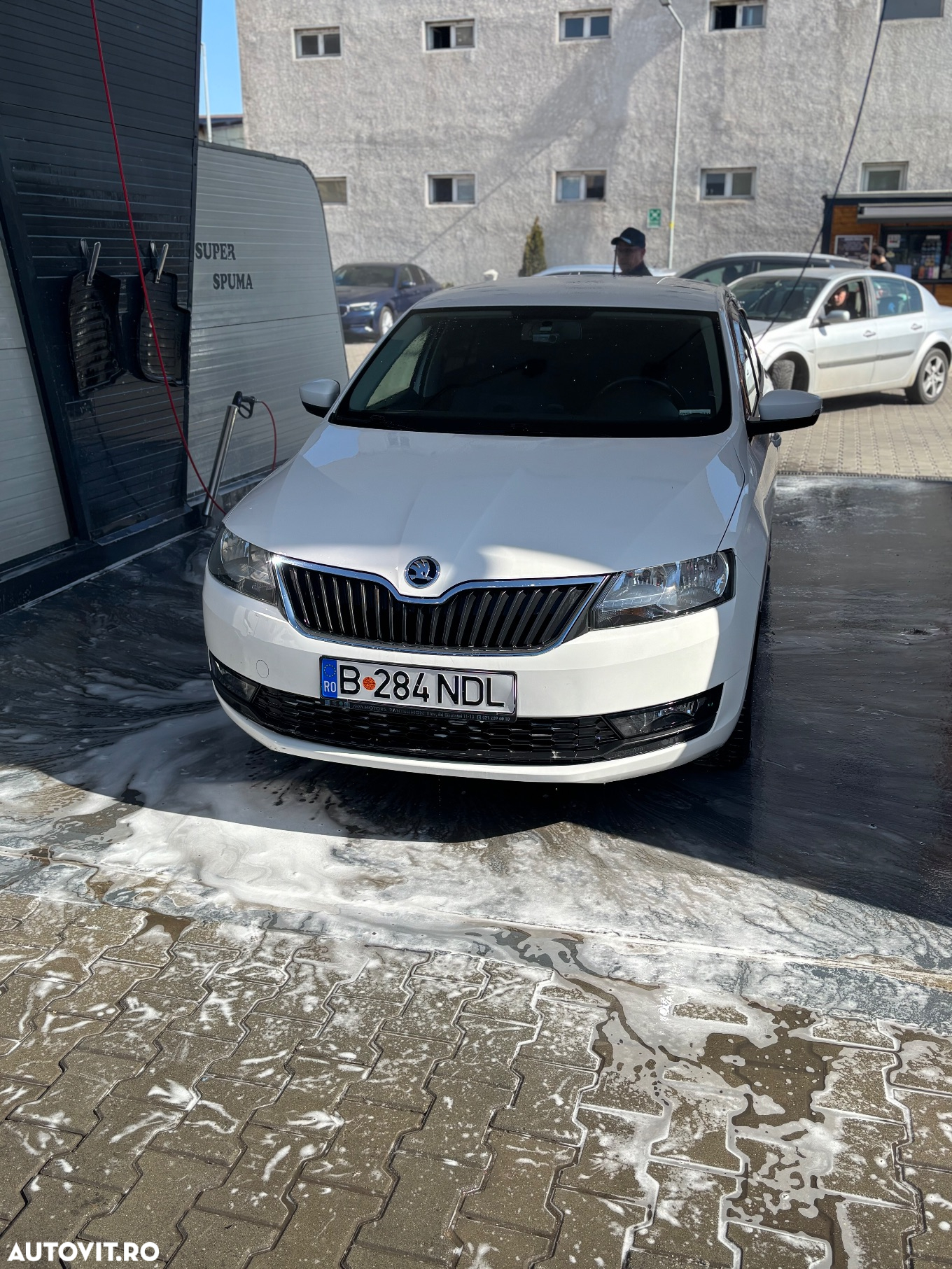 Skoda RAPID - 7