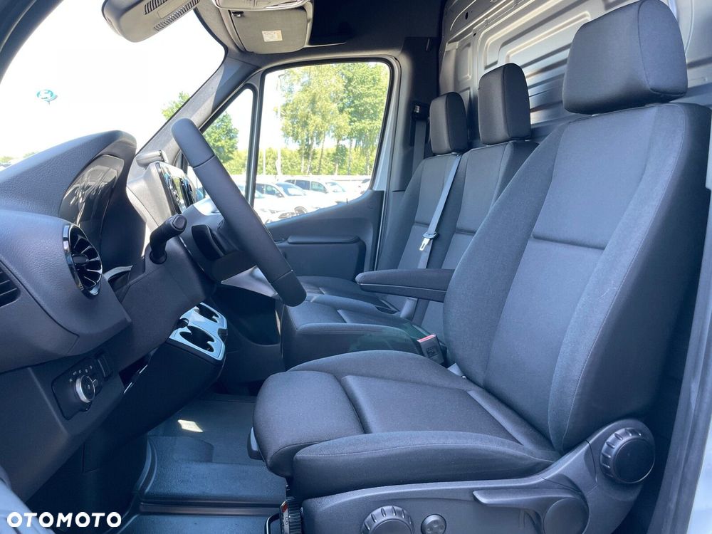 Mercedes-Benz Sprinter 319 CDI L4H2 Reflektory LED Kamera Tempomat - 13