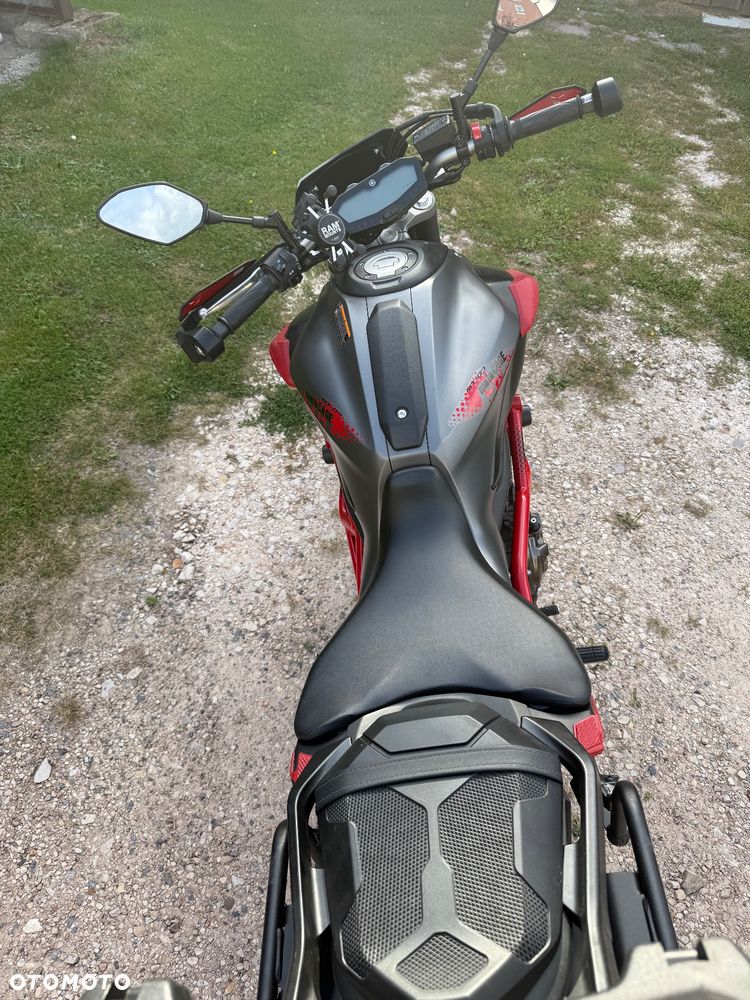 Yamaha MT - 4