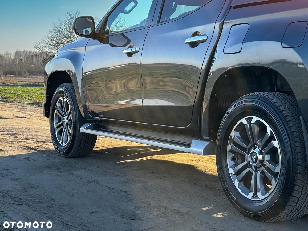 Mitsubishi L200 2.2 d DC Power Instyle Plus - 8