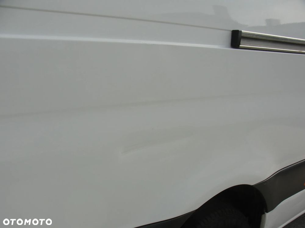 Mercedes-Benz Sprinter - 21