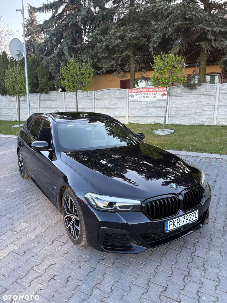 BMW Seria 5 530d xDrive mHEV - 4