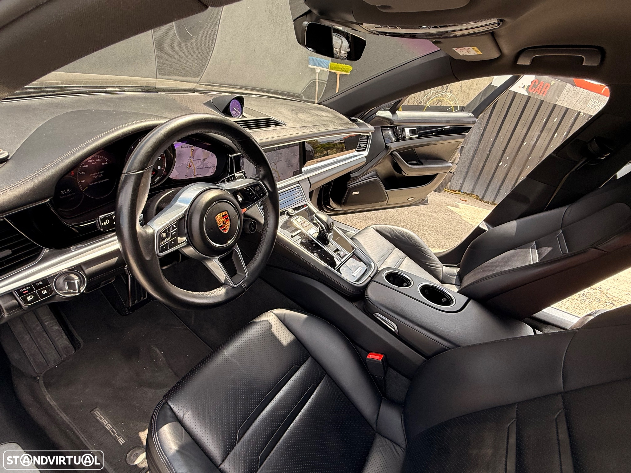 Porsche Panamera Sport Turismo 4 E-Hybrid 10 Years Edition - 44