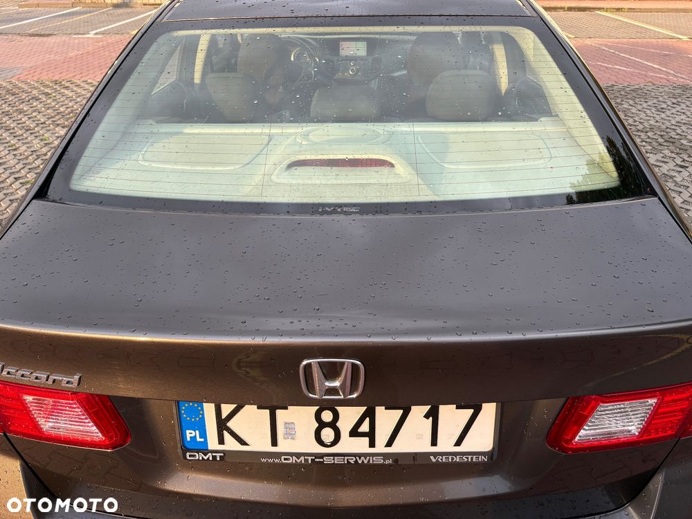 Honda Accord 2.0 Executive Nav - 10