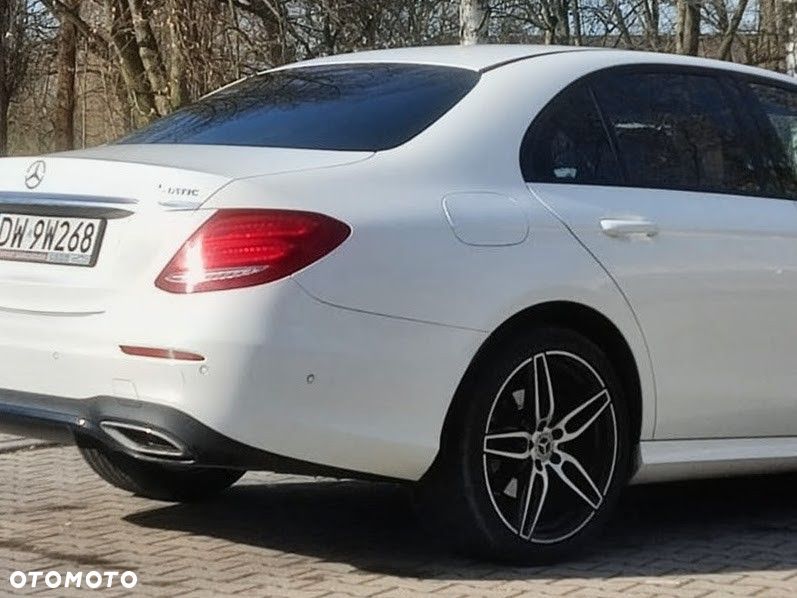 Mercedes-Benz Klasa E 220 d 4-Matic 9G-TRONIC - 6