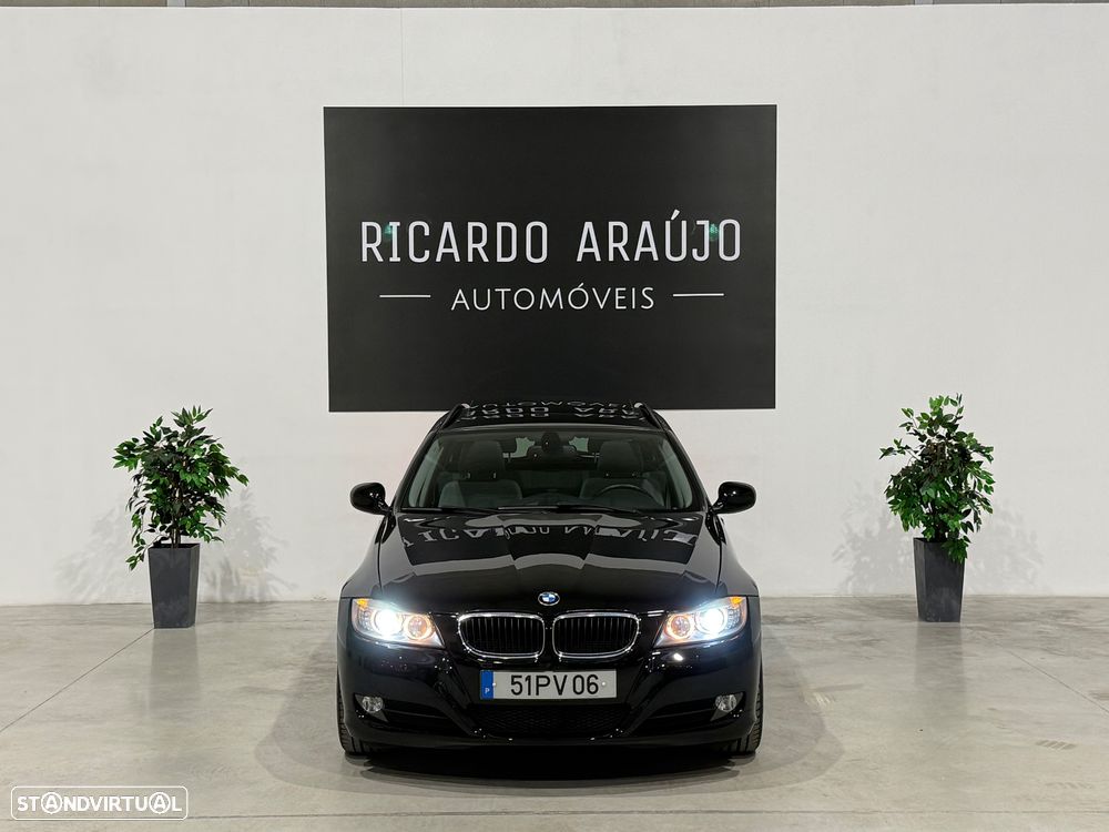 BMW 320 d Line Sport - 23