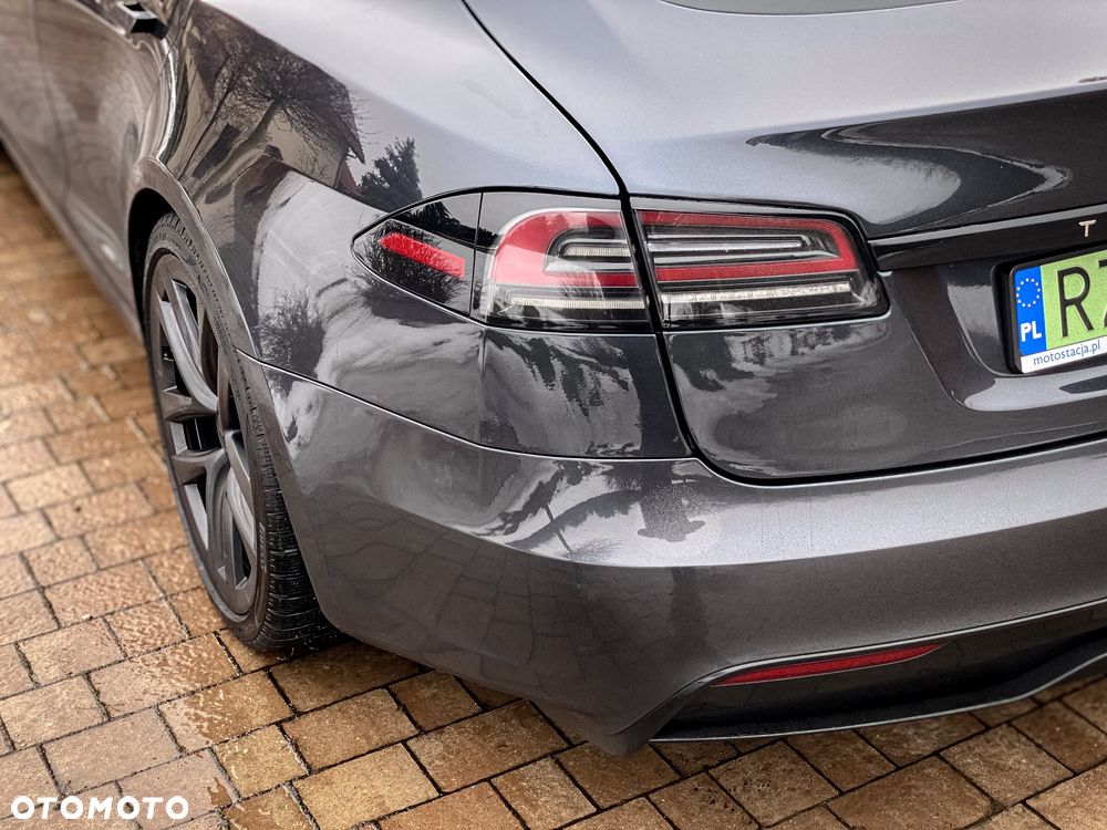 Tesla Model S - 27