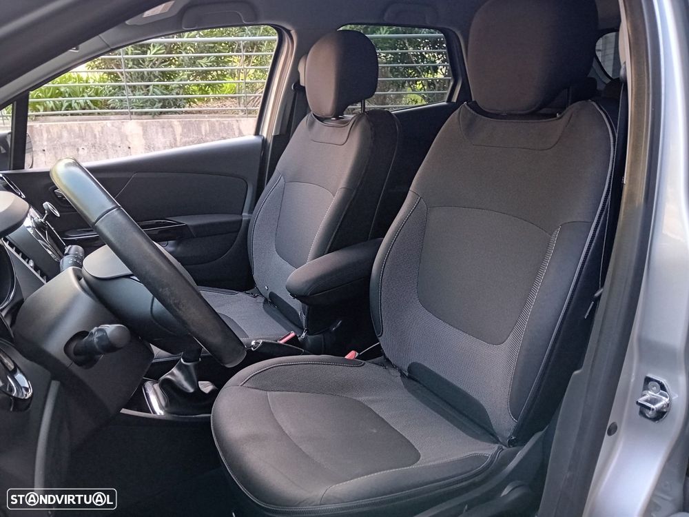 Renault Captur 1.5 dCi Exclusive - 17