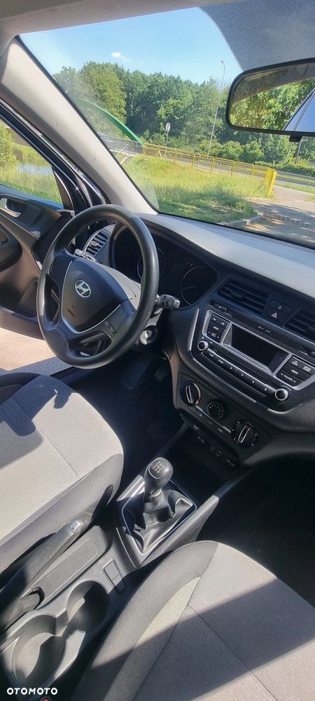 Hyundai i20 1.2 - 6
